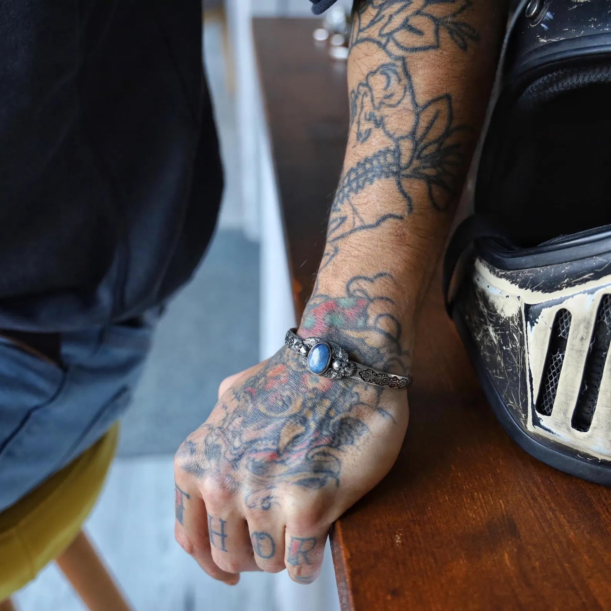 Men's Blue Kyanite Skull Bracelet