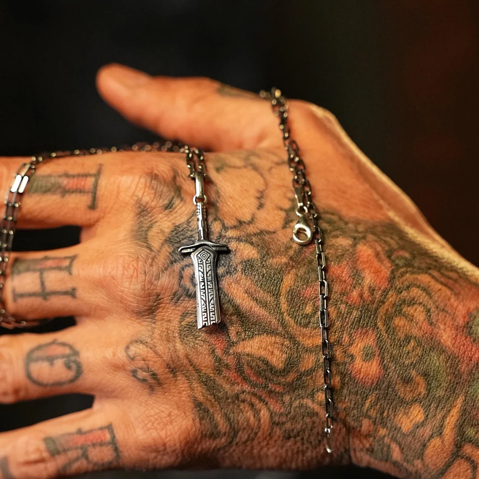 This pendant also makes a thoughtful and memorable gift for loved ones who cherish history, mythology, or medieval aesthetics. Ideal for birthdays, anniversaries, holidays, or any special occasion, it’s a piece that will be treasured forever.