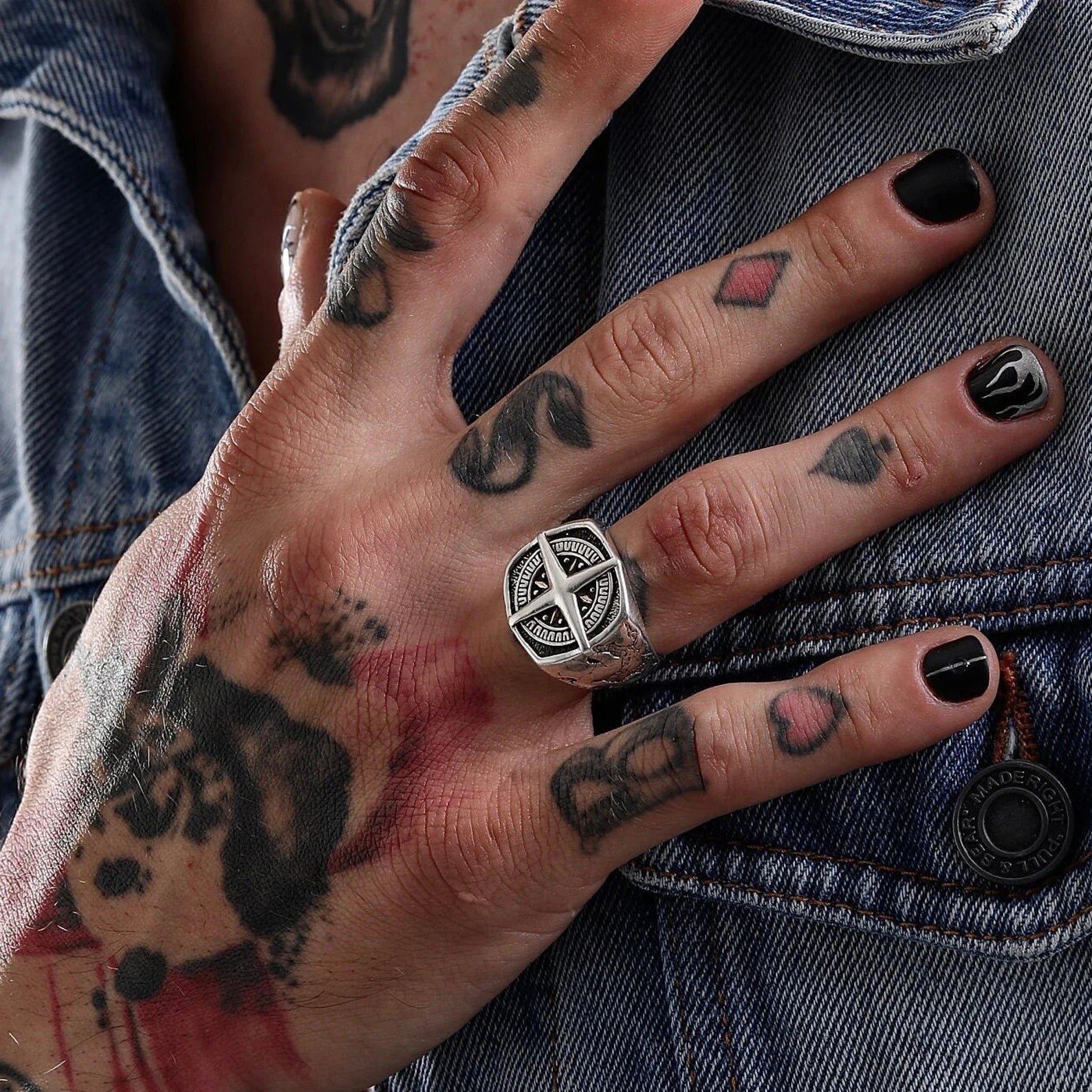 A striking accessory for those who live for the thrill of the sea and the freedom of the road, this handcrafted silver compass ring features a bold North Star motif. Combining nautical elegance and biker edge, it’s the perfect gift for any adventurer, sailor, or ocean lover in your life.