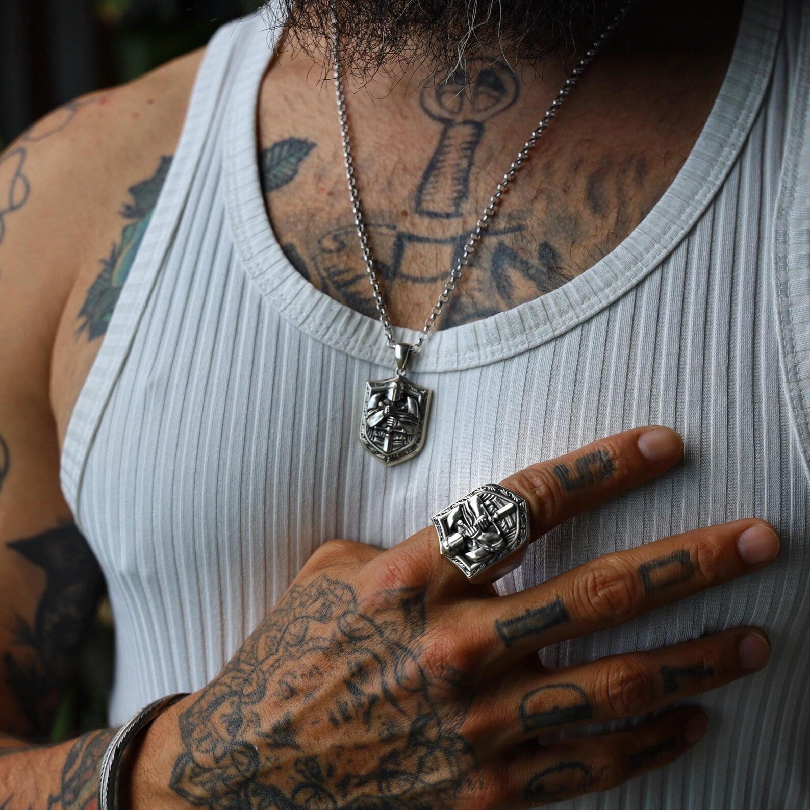 Masculine silver knight ring showcasing detailed handcrafted armor design. Ideal gift for boyfriend, husband, or son on special occasions like 4th of July, graduation, or Father’s Day. A tribute to strength and personal legacy.