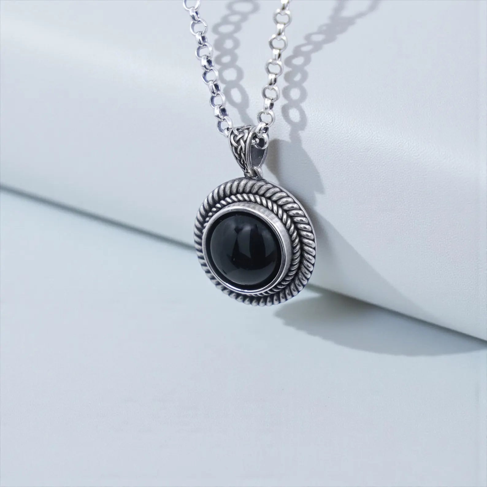 Handcrafted 925 sterling silver chunky black onyx rope pendant necklace for men featuring a bold natural gemstone set in a vintage-inspired rope frame, stylish masculine statement jewelry perfect for birthday, Christmas, or anniversary gifts