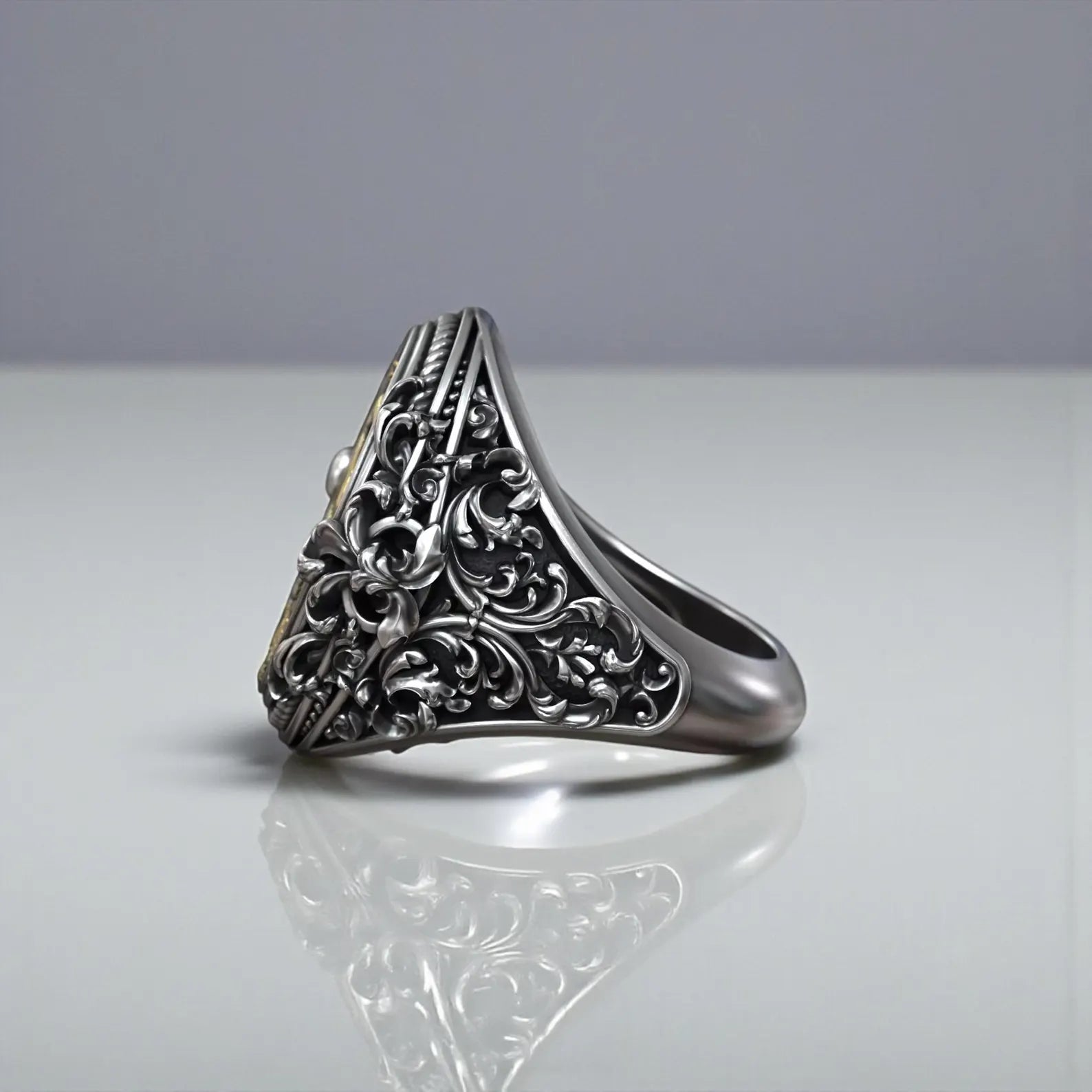 Baroque maritime pirate ship ring made of high-quality 925 sterling silver, detailed gold accents, bold statement signet ring for men, unique nautical jewelry gift