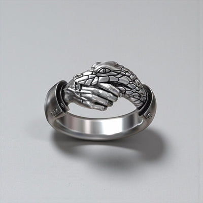 Handshake Trust No One Snake Ring