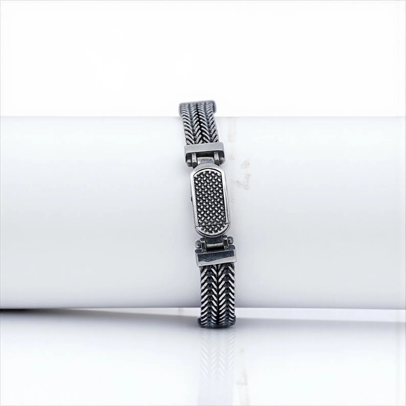 Men’s 925 silver bracelet with intricate woven chain and oxidized detailing for a bold and masculine look. Handmade with precision, this bracelet is designed for everyday wear and special occasions. A unique sterling silver gift for him, perfect for birthdays, anniversaries, or as a meaningful jewelry piece symbolizing strength and loyalty.