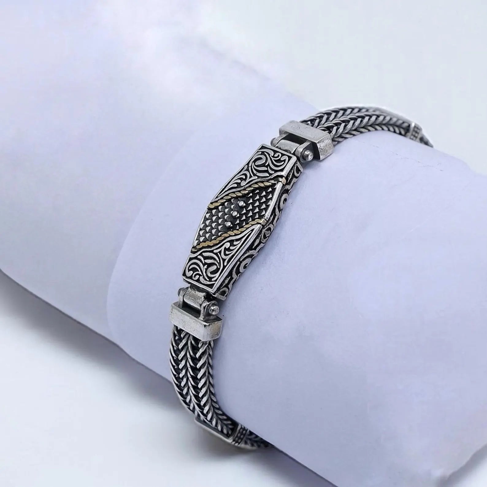 925 sterling silver men’s bracelet with handcrafted woven chain links and detailed oxidized design. This unique accessory symbolizes strength, loyalty, and timeless style. Perfect gift idea for him, whether as an anniversary present, birthday surprise, or a meaningful piece of handmade silver jewelry for everyday wear.