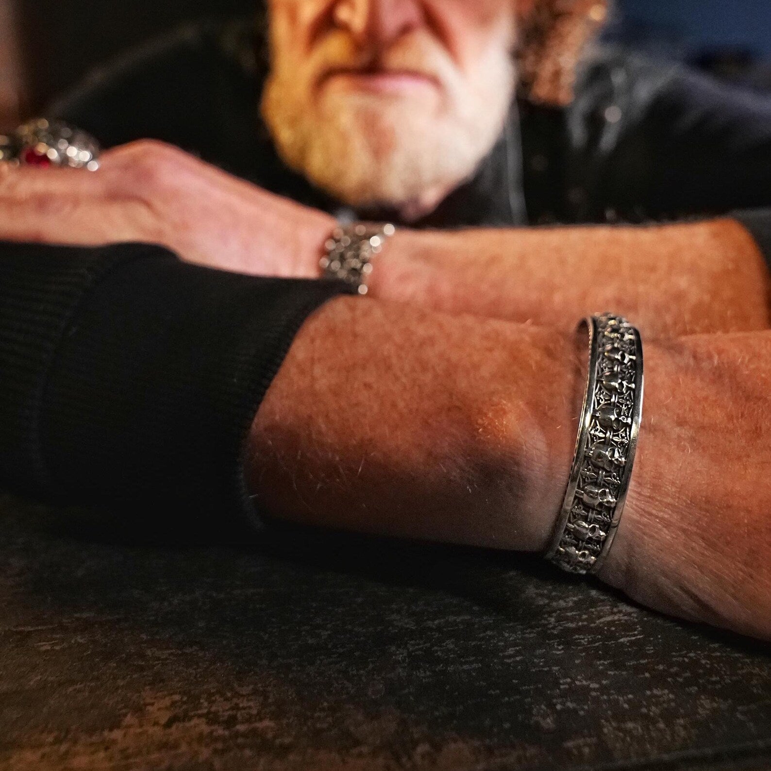 Presented in a sleek gift box, this men’s silver gothic skull cuff bracelet is a thoughtful gift for Father’s Day, birthdays, or anniversaries. Surprise your husband, boyfriend, or dad with this striking piece that celebrates rugged masculinity and timeless gothic style, making it a cherished and unique keepsake.