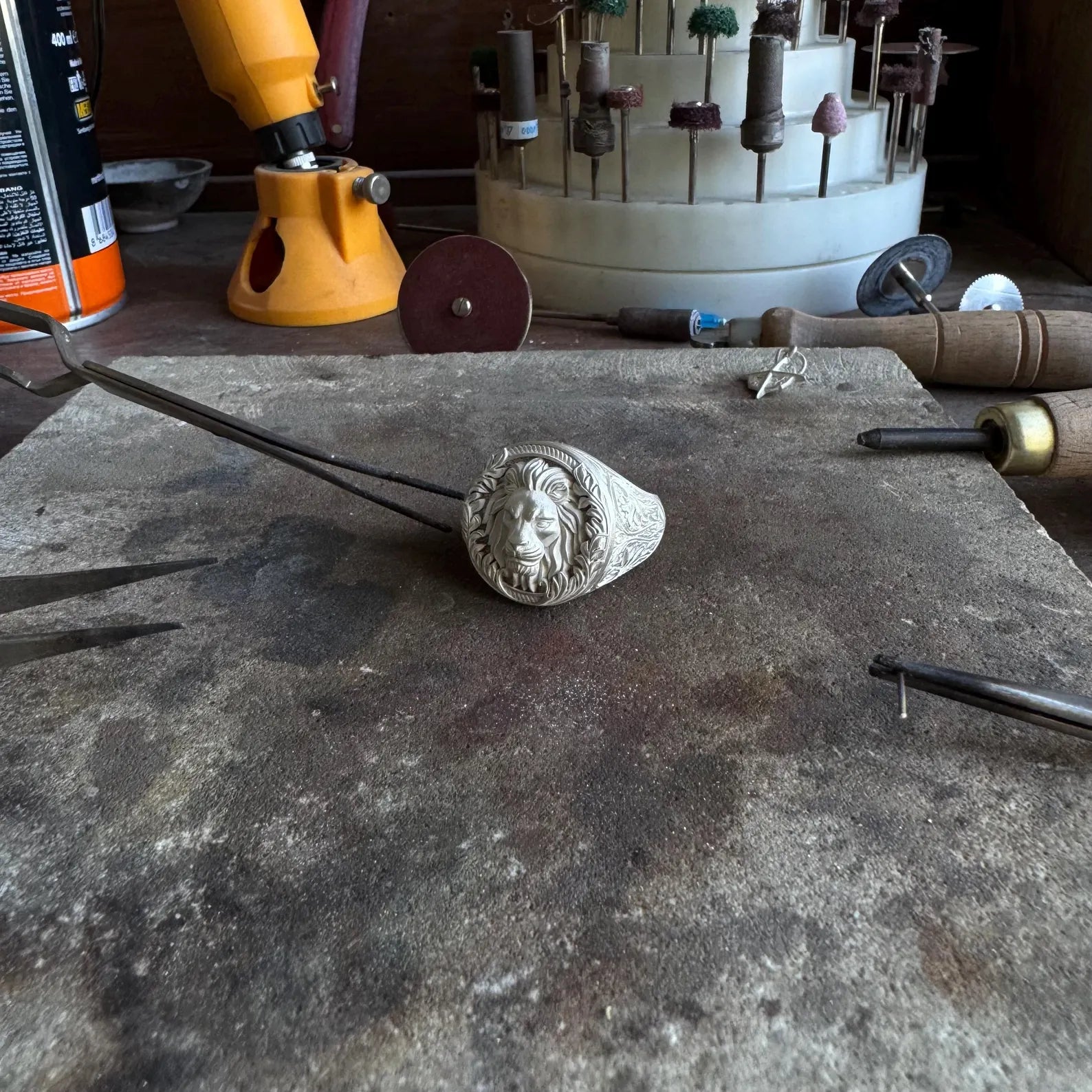 Sterling silver lion jewelry for men crafted with precision to highlight the king of the jungle’s bold features. A perfect anniversary or birthday gift for a husband, boyfriend, or father.