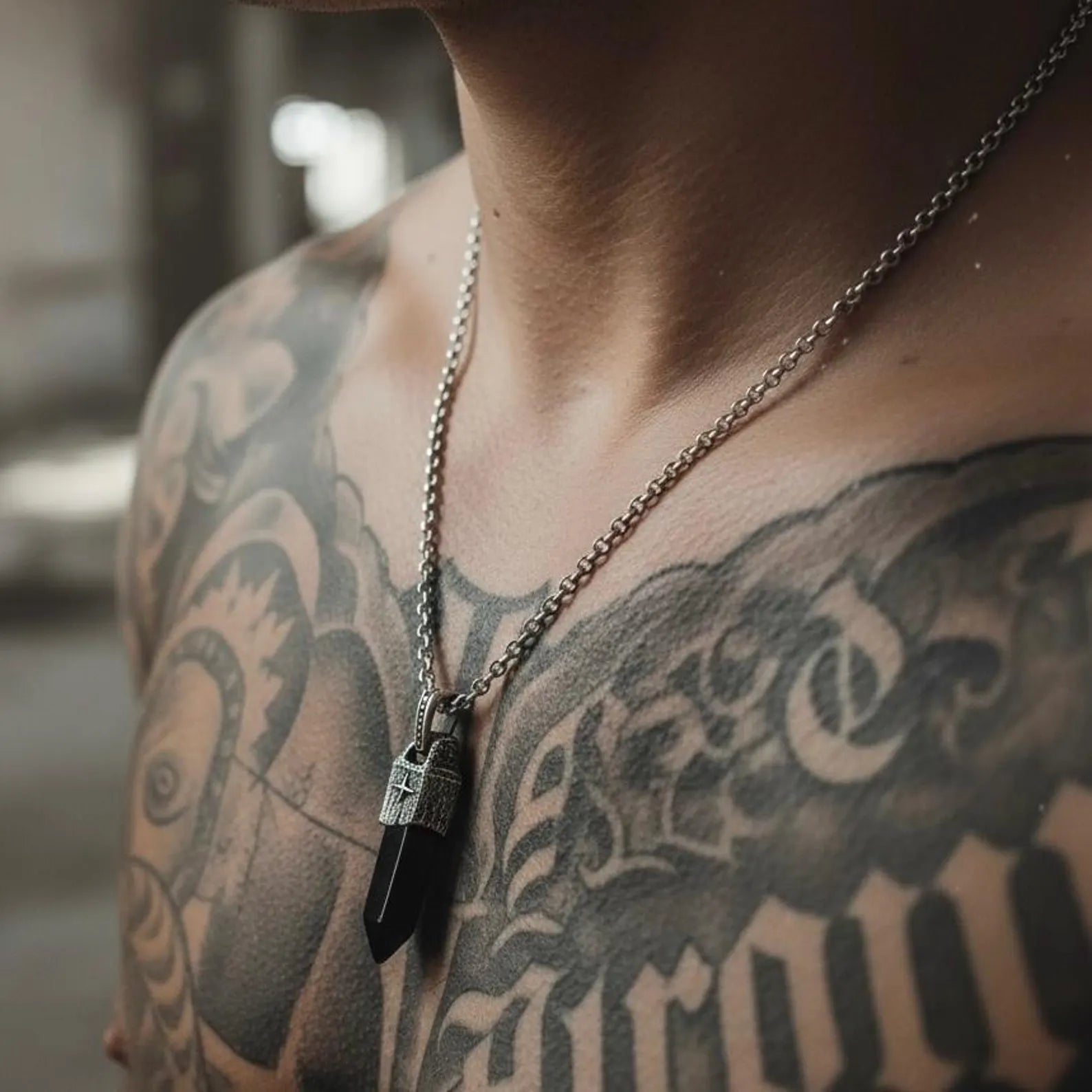 Unisex obsidian pendant necklace crafted from high-quality 925 sterling silver, featuring a natural obsidian talisman framed with intricate vintage-inspired silverwork and compass accents. Oxidized and hand-polished finish makes this the perfect anniversary, Christmas, or birthday gift for him with optional custom engraving.