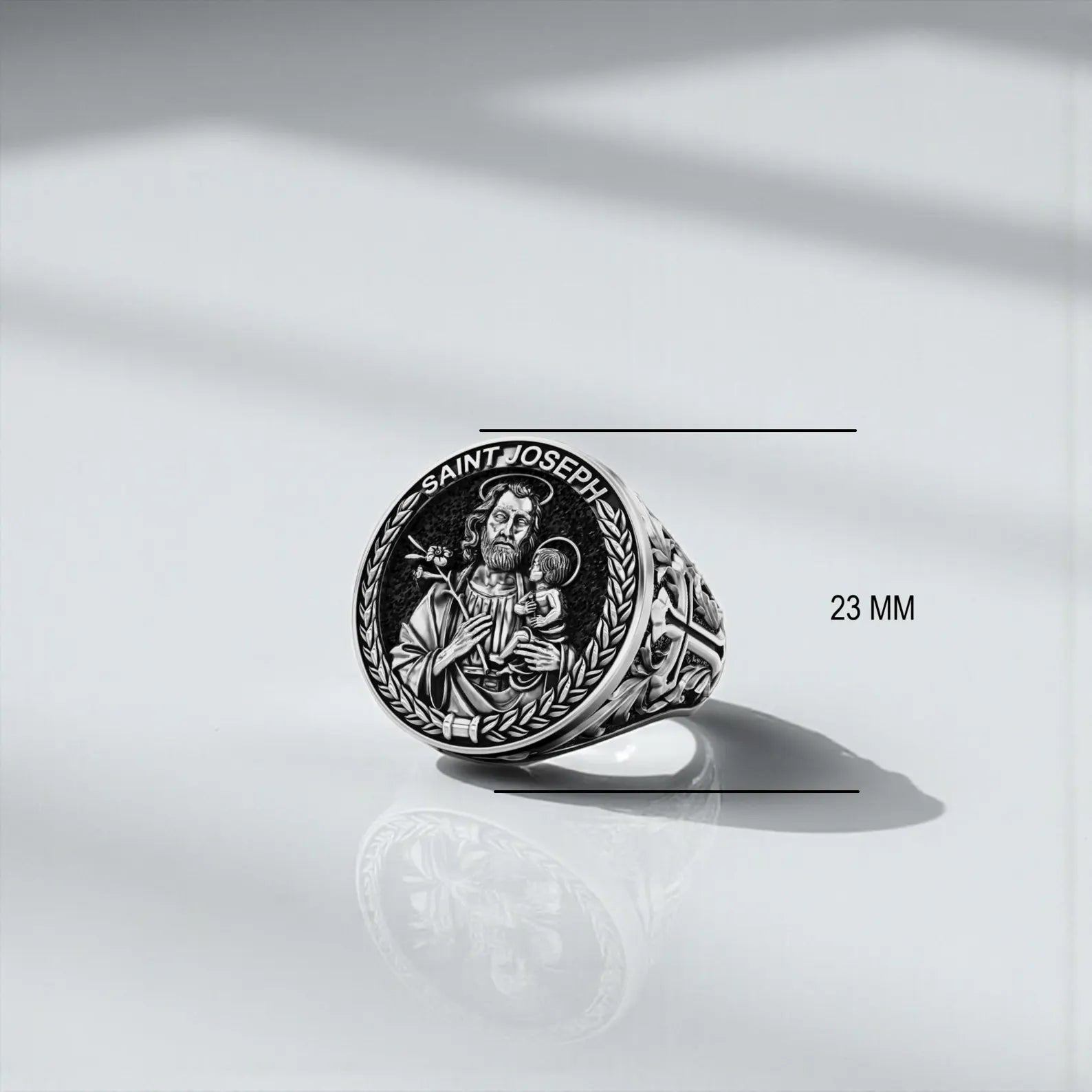 Christian symbolic men’s ring inspired by Saint Joseph, handcrafted in solid 925 silver with a durable 3mm band. A timeless piece of spiritual jewelry suitable for anniversaries, Christmas, and special occasions.