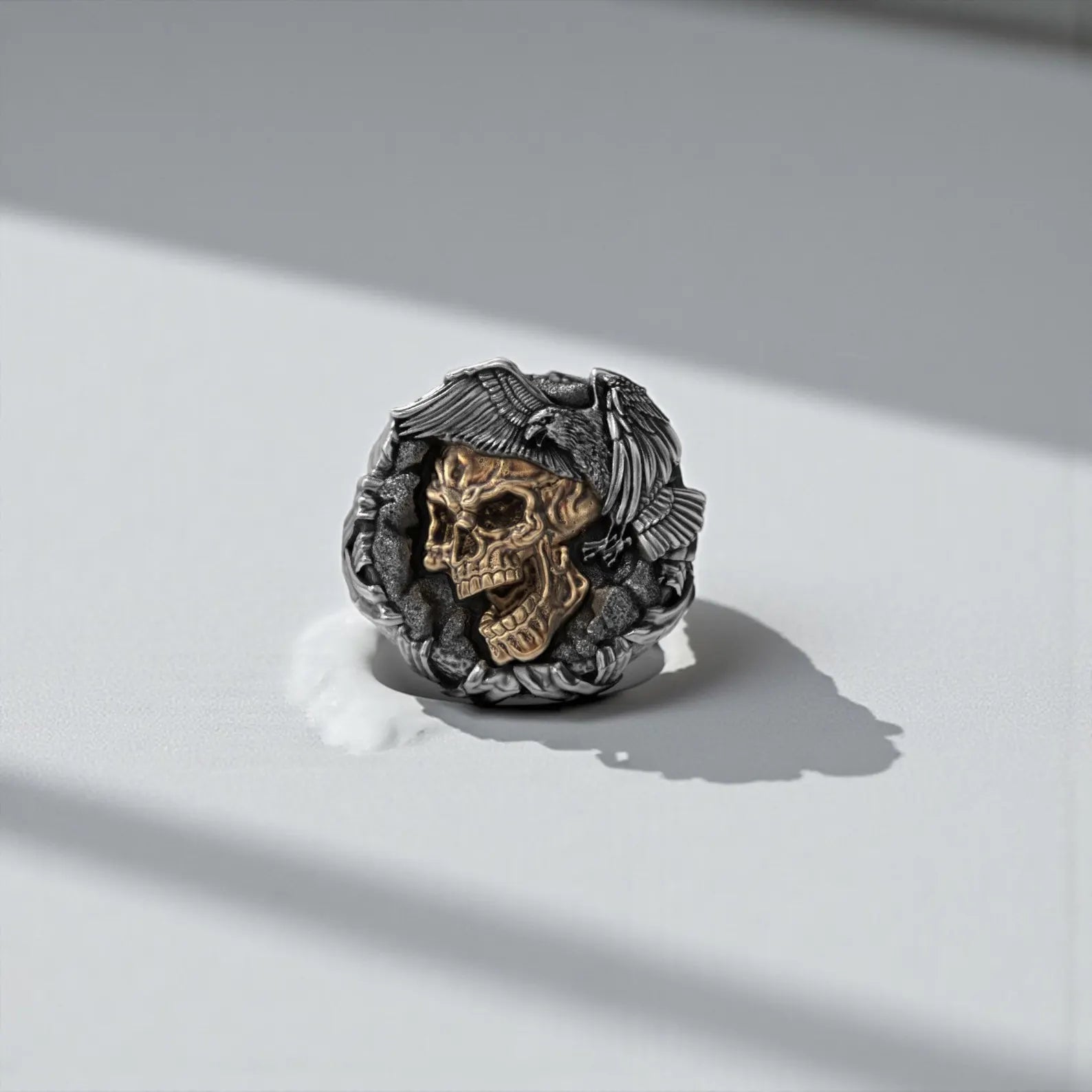 Handcrafted Gothic skull and eagle ring made from high-quality 925 sterling silver, featuring a powerful Memento Mori design symbolizing death, freedom, and strength for men who appreciate bold biker jewelry.