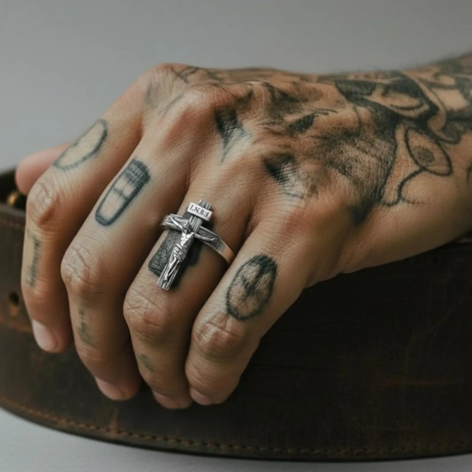 Christian crucifix cross ring in 925 sterling silver, faith-inspired religious jewelry symbolizing devotion, belief, and spiritual protection, suitable for unisex daily wear