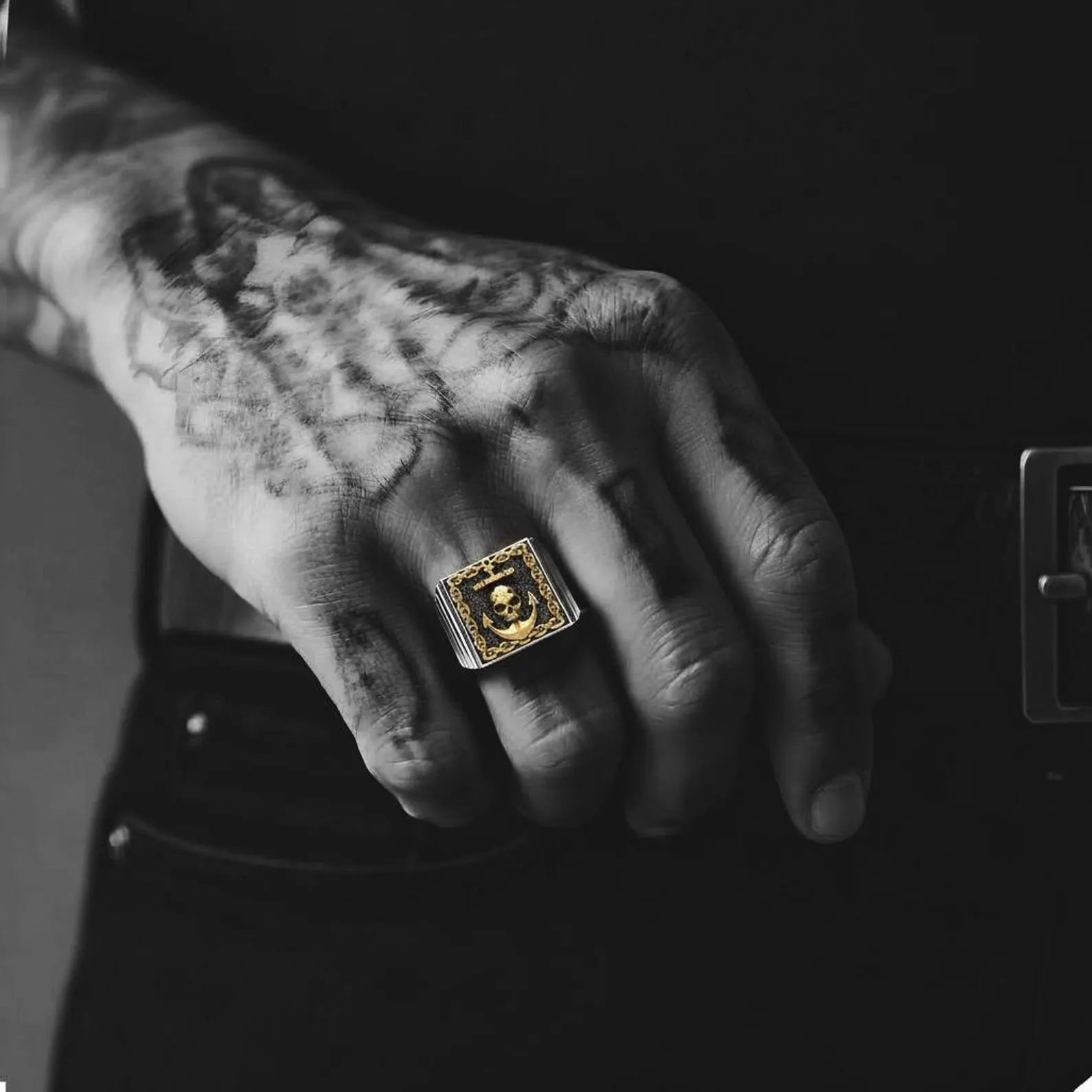 Statement nautical jewelry ring featuring a skull and anchor design, symbolizing strength, loyalty, fearlessness, and the unbreakable bond between man and ocean